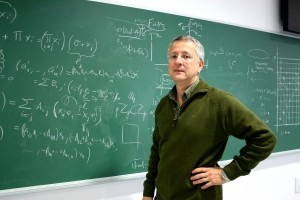 Curso de doctorado “Derivaciones de Hasse-Schmidt y anillos de operadores diferenciales”, impartido por Luis Narváez en la UAM