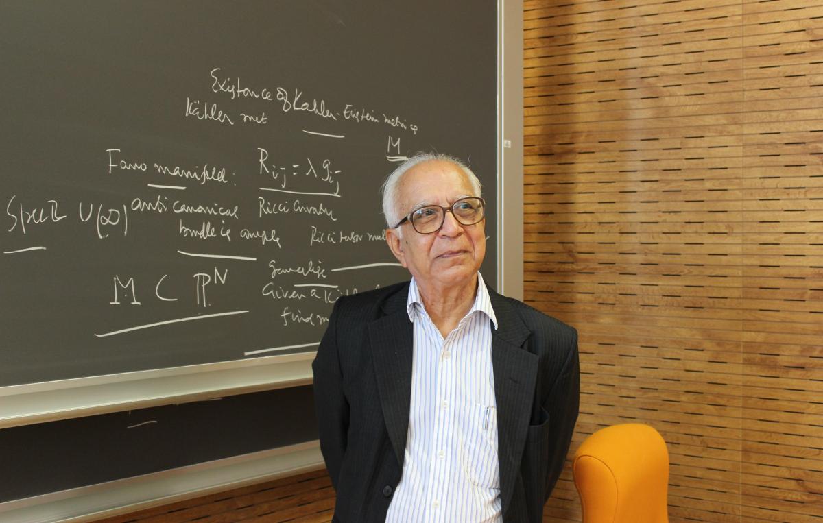 Encuentro indoeuropeo en el ICMAT entre expertos en geometría algebraica