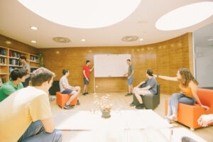 El ICMAT lanza el primer programa intensivo de matemáticas para estudiantado universitario en España
